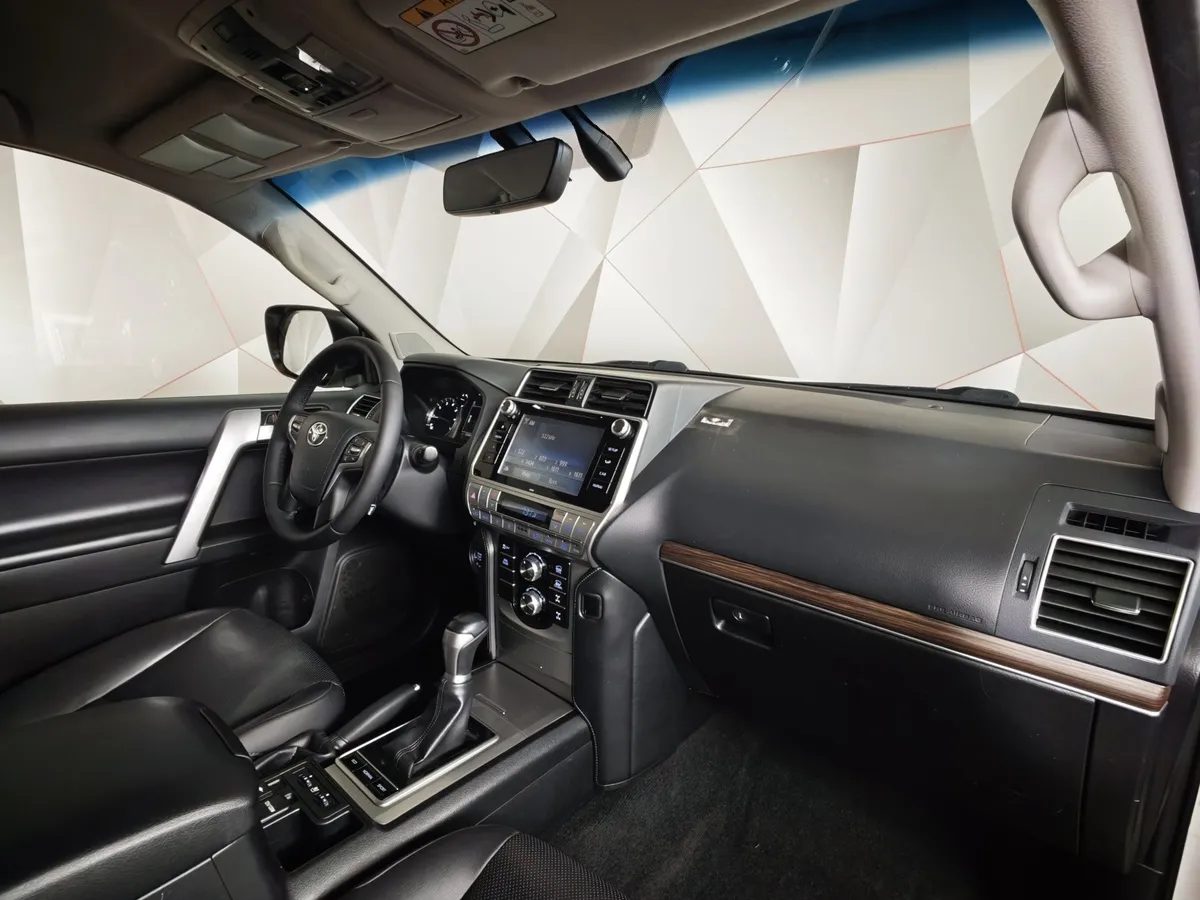 Toyota Land Cruiser Prado 4.0 AT AWD (249 л.с.) Белый в АВИЛОН. Слайд №13