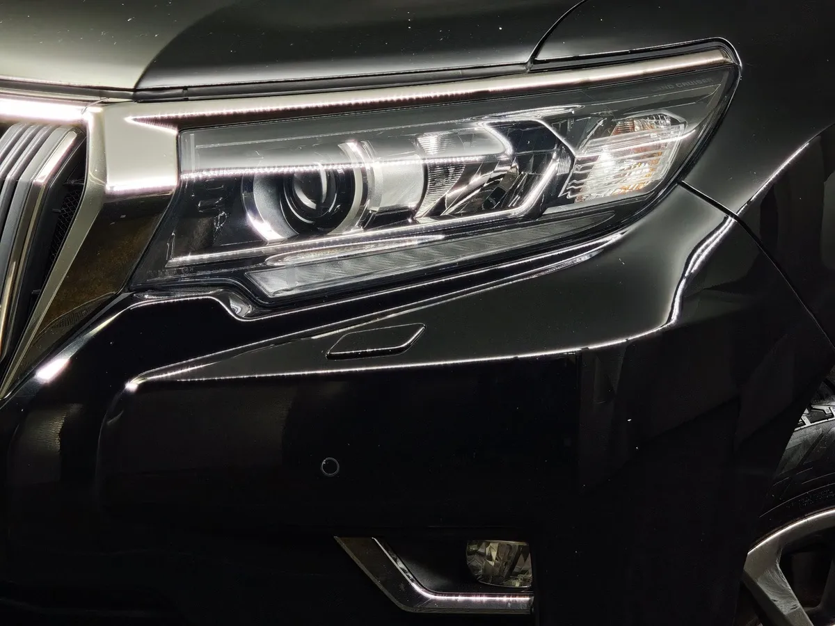Toyota Land Cruiser Prado 4.0 AT AWD (249 л.с.) Черный в АВИЛОН. Слайд №10