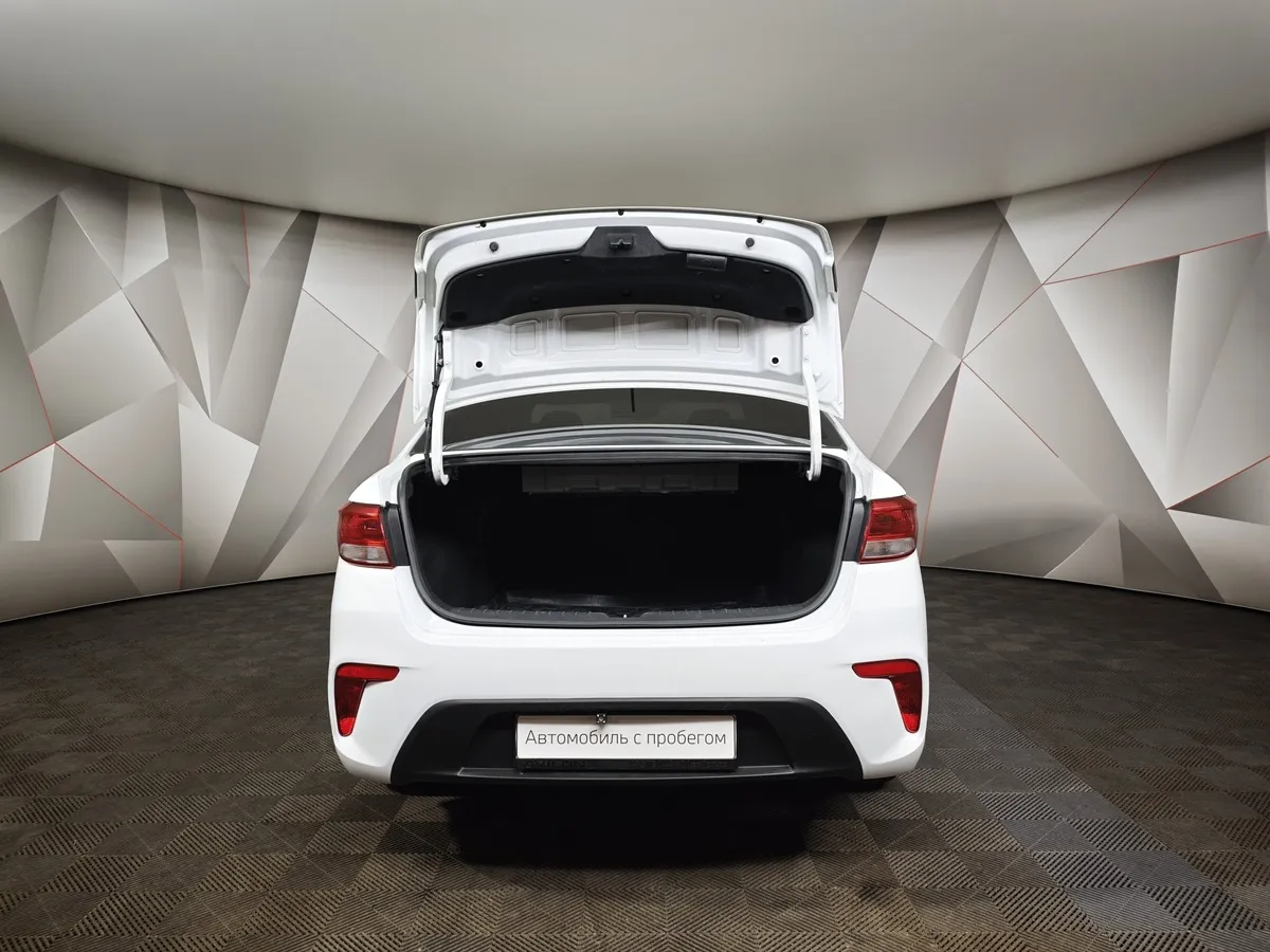 Kia Rio 1.6 AT (123 л.с.) Белый в АВИЛОН. Слайд №12