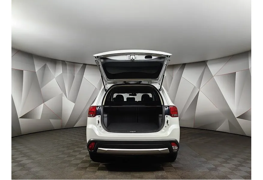 Mitsubishi Outlander 2.4 CVT 4WD (167 л.с.) Белый в АВИЛОН. Слайд №12