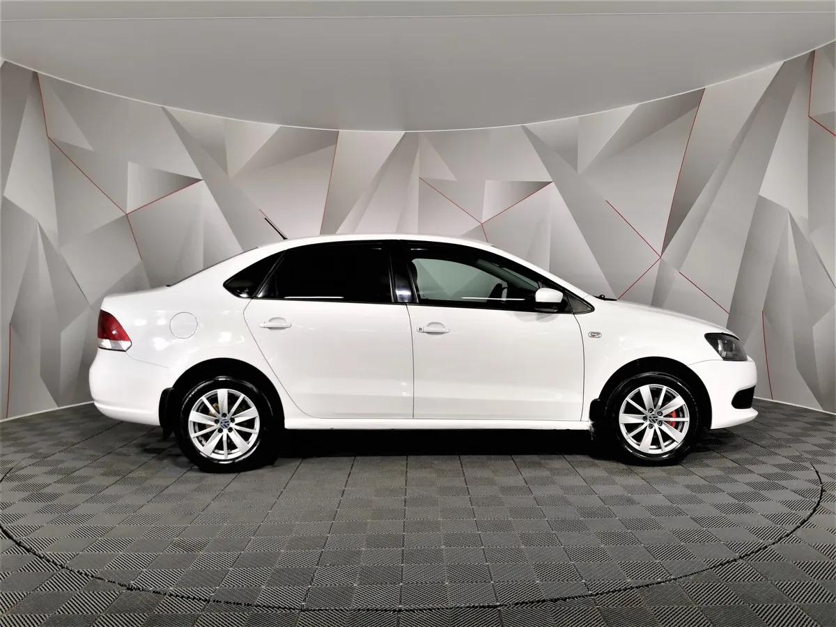 Volkswagen Polo 1.6 Tiptronic (105 л.с.) Comfortline Белый в АВИЛОН. Слайд №6