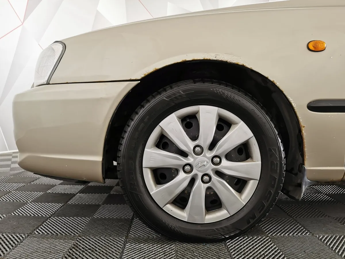 Hyundai Accent 1.5 MT (99 л.с.) Бежевый в АВИЛОН. Слайд №9