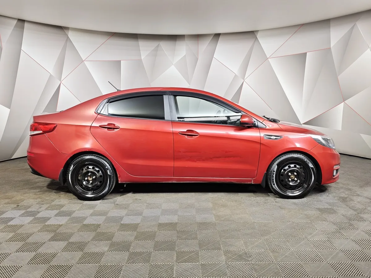 Kia Rio 1.6 AT (123 л.с.) Красный в АВИЛОН. Слайд №6
