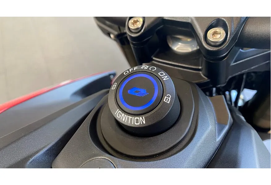 QJMOTOR SRK 600 600 см³ (82 л.с.) (82) 600 Красный в АВИЛОН. Слайд №14