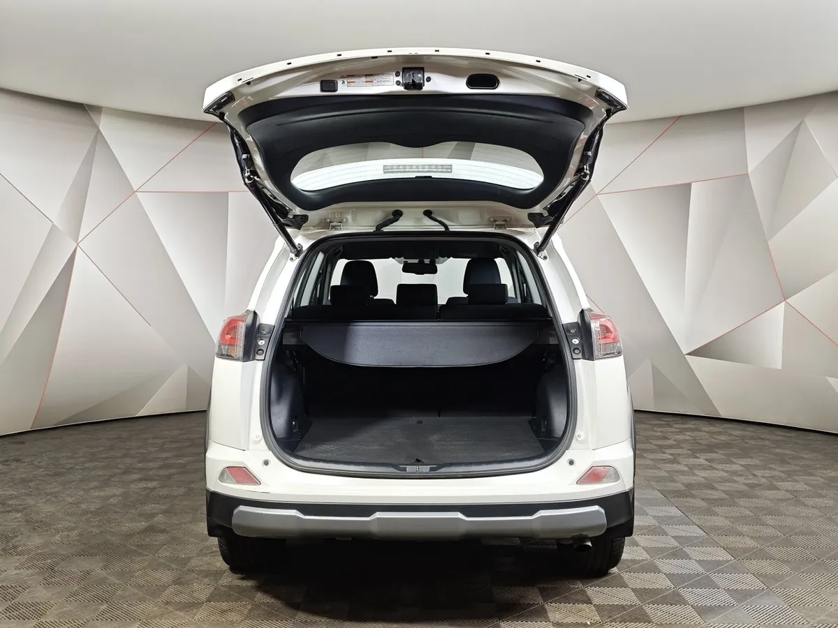 Toyota RAV4 2.5 AT 4WD (180 л.с.) Престиж Белый в АВИЛОН. Слайд №12