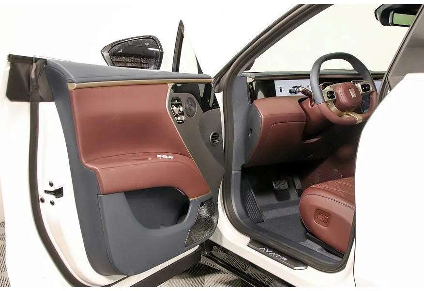 Avatr 11 116 kWh 4WD (578 л.с.) 5 мест Белый в АВИЛОН. Слайд №10