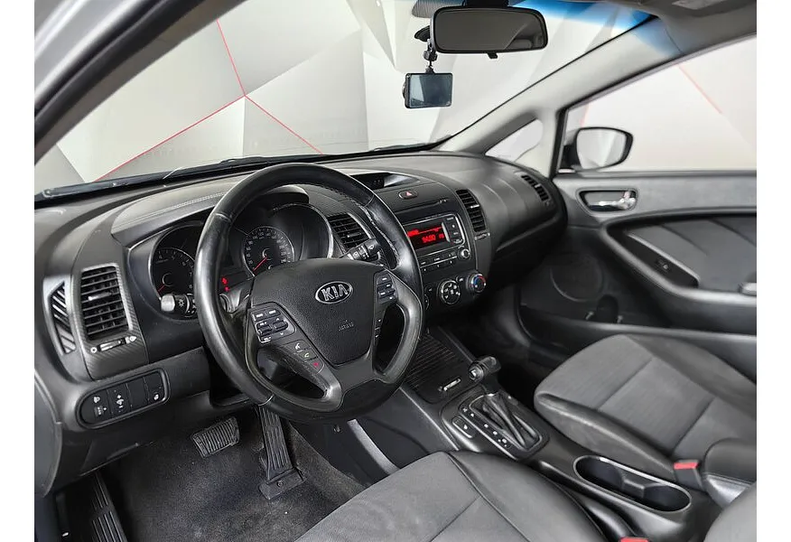 Kia Cerato 1.6 AT (130 л.с.) Серебристый в АВИЛОН. Слайд №18