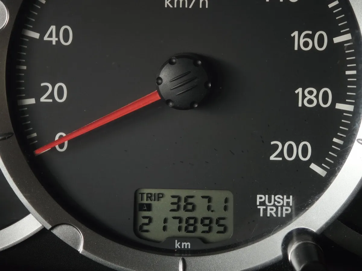 Mitsubishi L200 2.5 DI-D MT 4WD (136 л.с.) Серый в АВИЛОН. Слайд №15