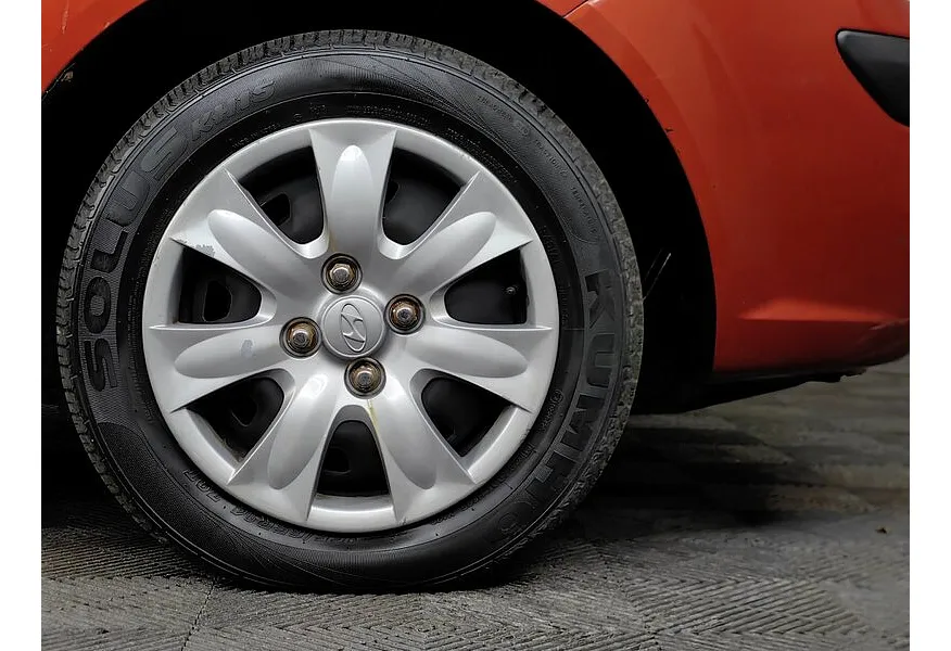 Hyundai Getz 1.4 AT (97 л.с.) Красный в АВИЛОН. Слайд №9