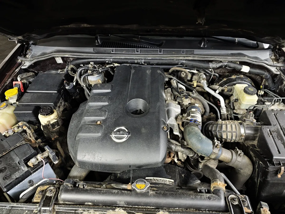 Nissan Pathfinder 2.5 dCi Turbo AT AWD (190 л.с.) Фиолетовый в АВИЛОН. Слайд №11