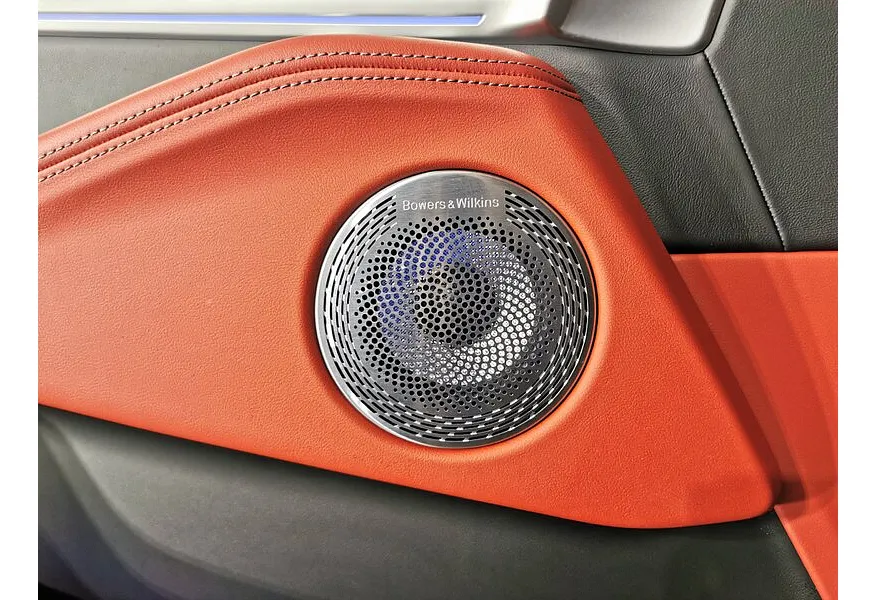 BMW XM 4.4 xDrive Plug-in-Hybrid Steptronic (653 л.с.) Черный в АВИЛОН. Слайд №24