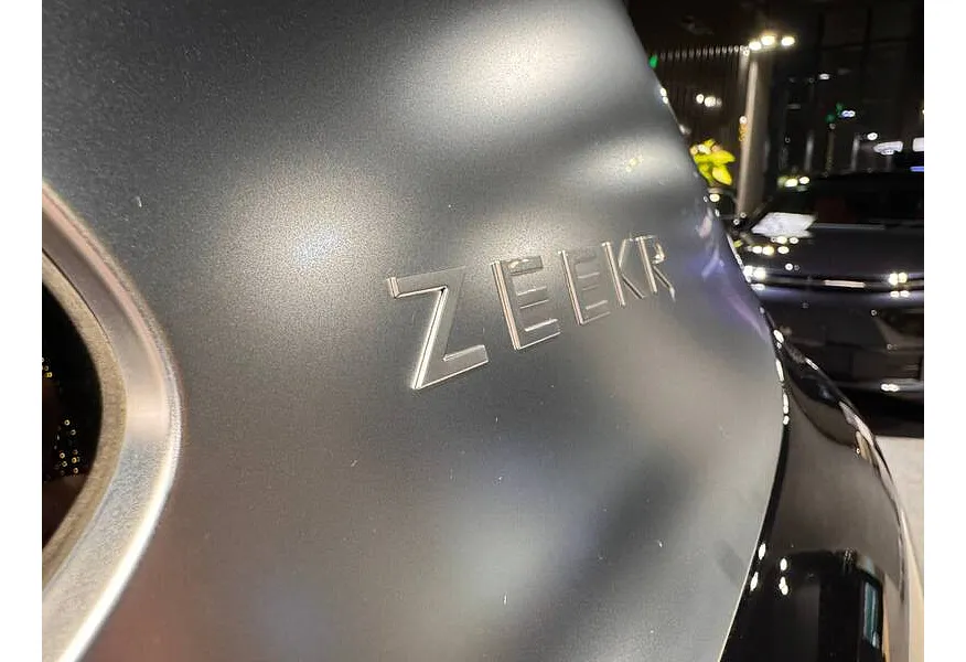 Zeekr 9X 2.0h AT 4WD (1177 л.с.) Ultra Черный в АВИЛОН. Слайд №19