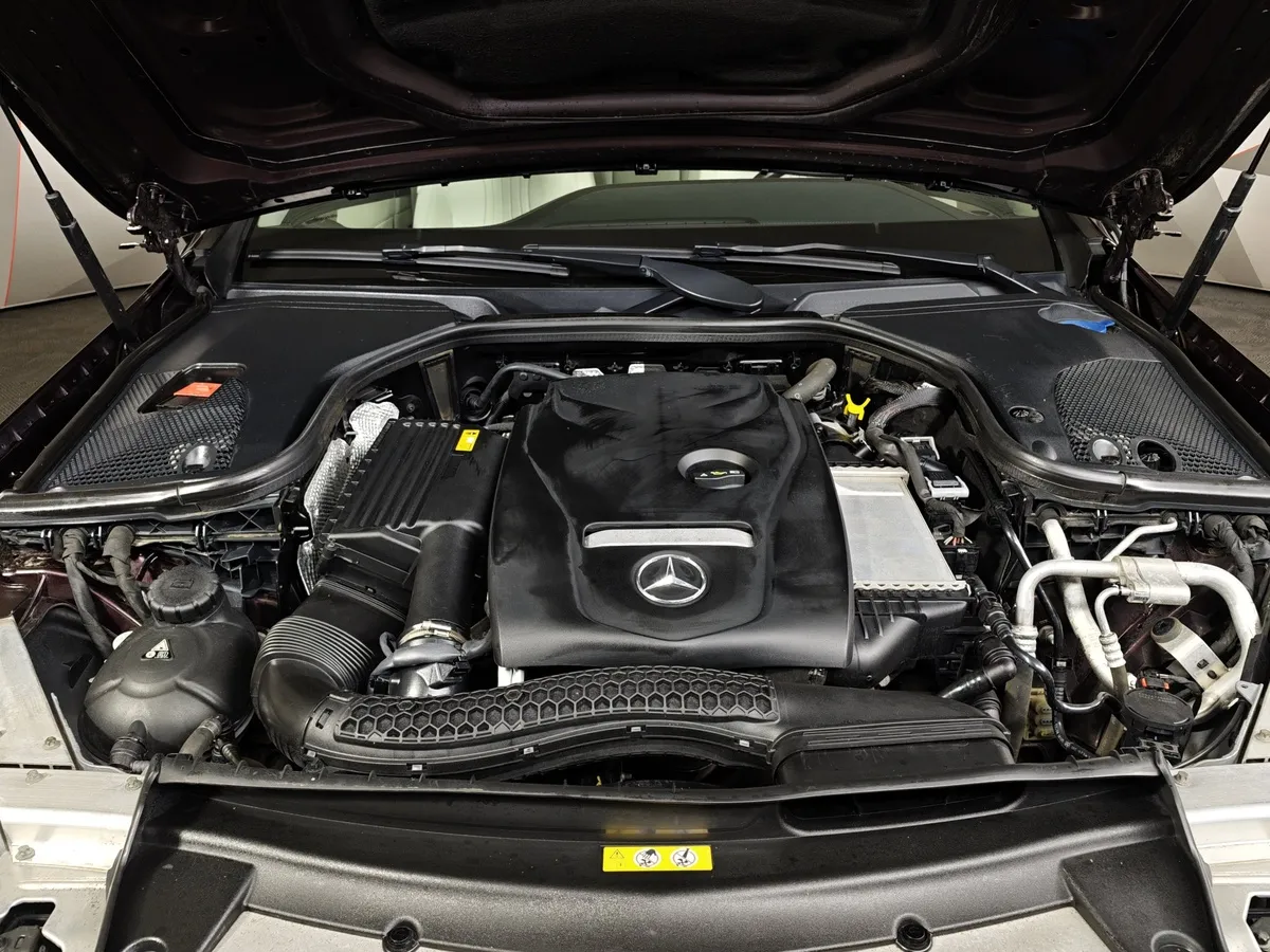 Mercedes-Benz E-Класс E 200 4MATIC G-TRONIC (184 л.с.) Sport Красный в АВИЛОН. Слайд №11