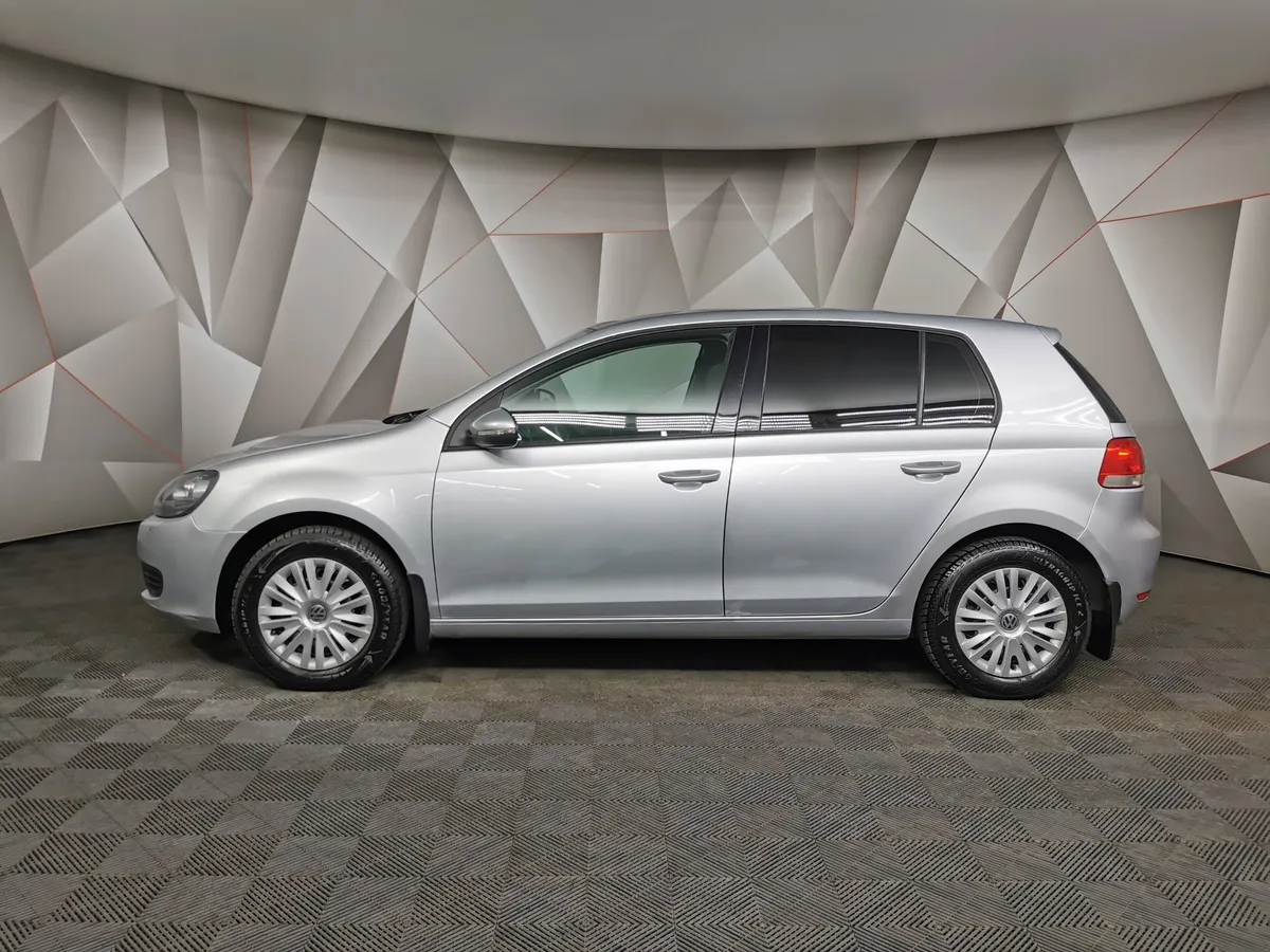 Volkswagen Golf 1.6 DSG (102 л.с.) Trendline Серебристый в АВИЛОН. Слайд №5