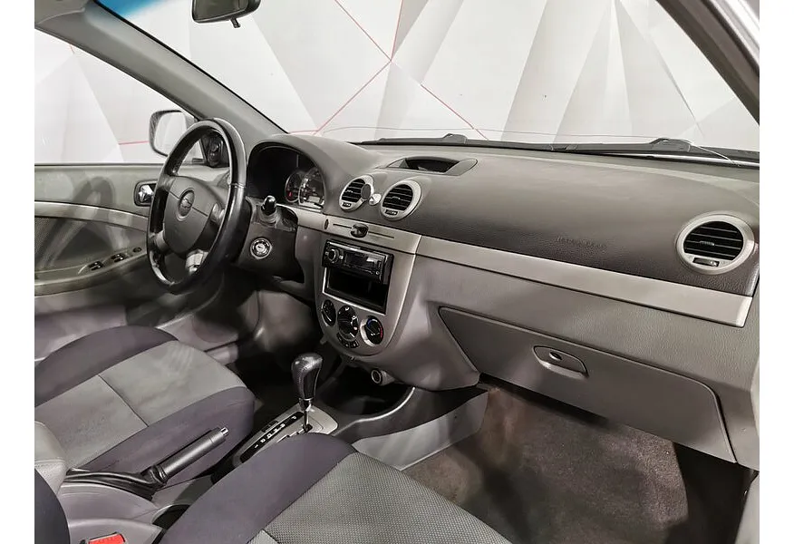 Chevrolet Lacetti 1.6 MT (109 л.с.) Platinum Серебристый в АВИЛОН. Слайд №13