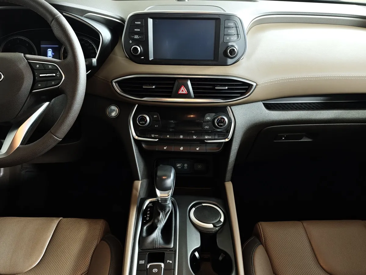 Hyundai Santa Fe 2.2 (200 л.с.) CRDi - 8AT Lifestyle Черный в АВИЛОН. Слайд №14
