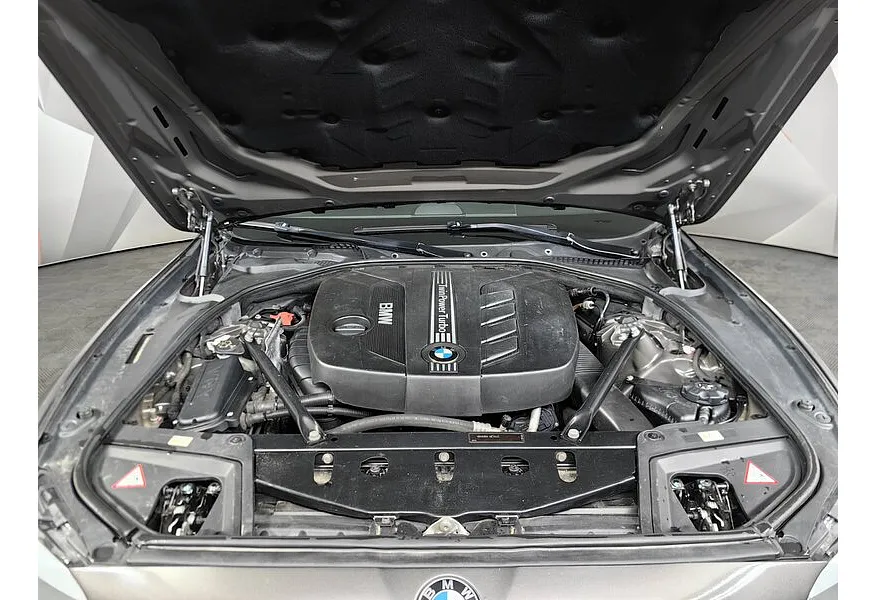 BMW 5 серия 525d xDrive AT (218 л.с.) Коричневый в АВИЛОН. Слайд №10