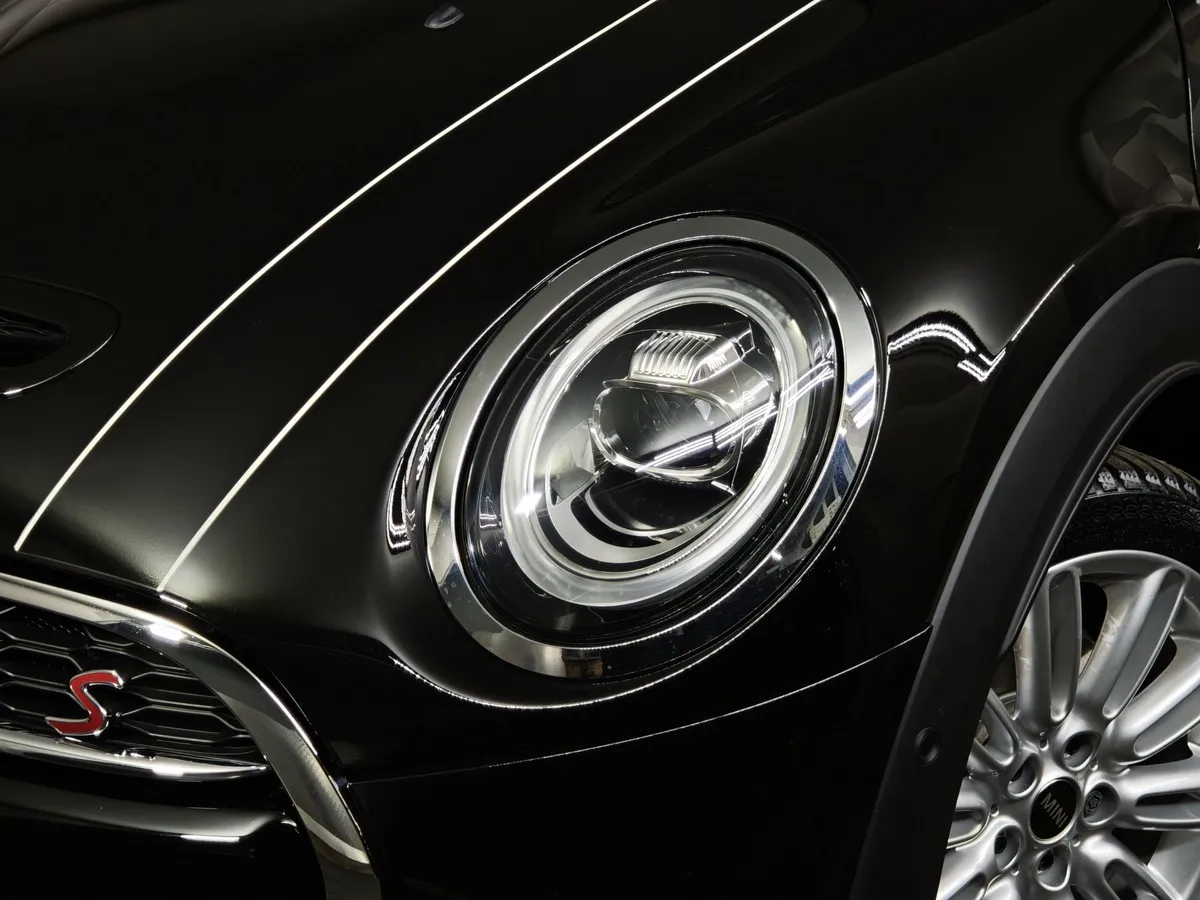 MINI 3 двери Cooper S 2.0 AT (192 л.с.) Черный в АВИЛОН. Слайд №7