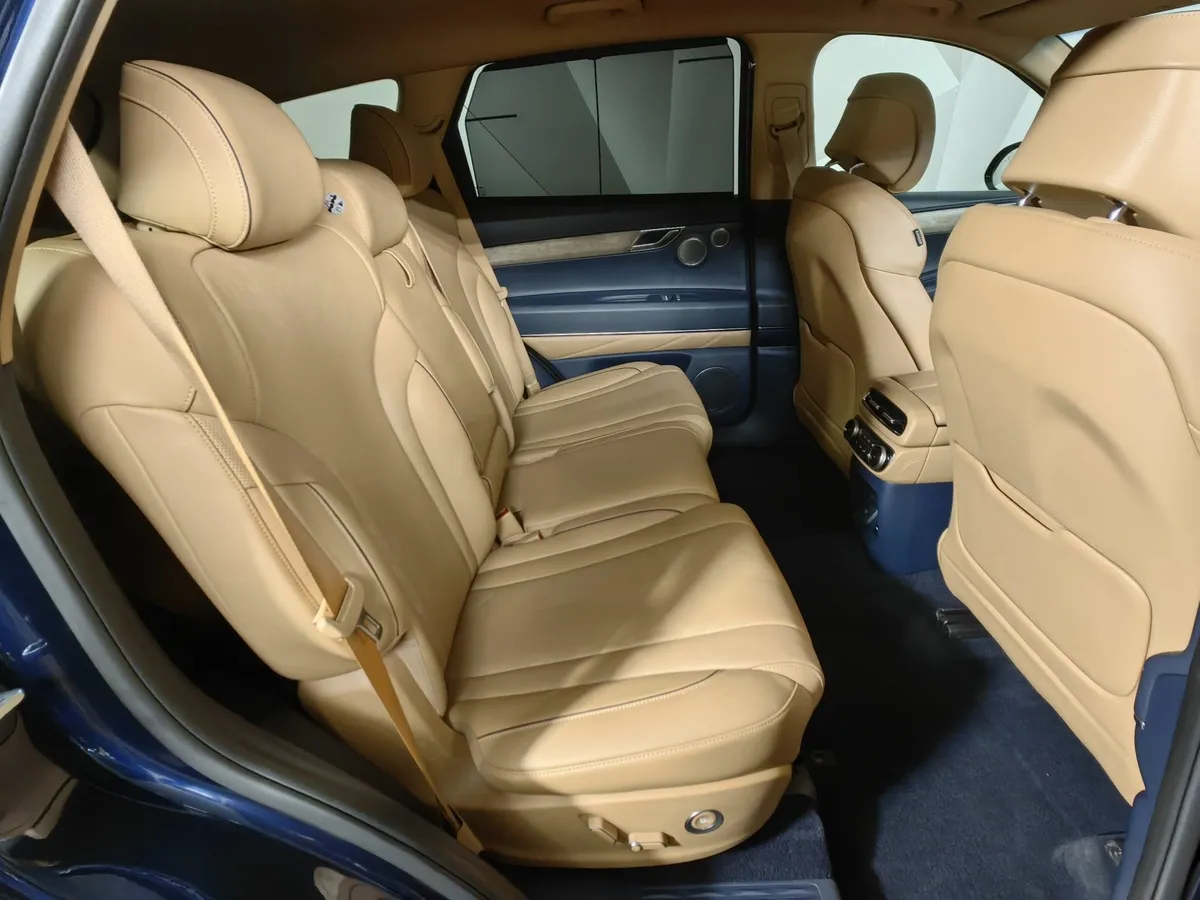 Genesis GV80 2.5 T-GDI 8AT 4WD 7 мест (249 л.с.) Luxury Синий в АВИЛОН. Слайд №14