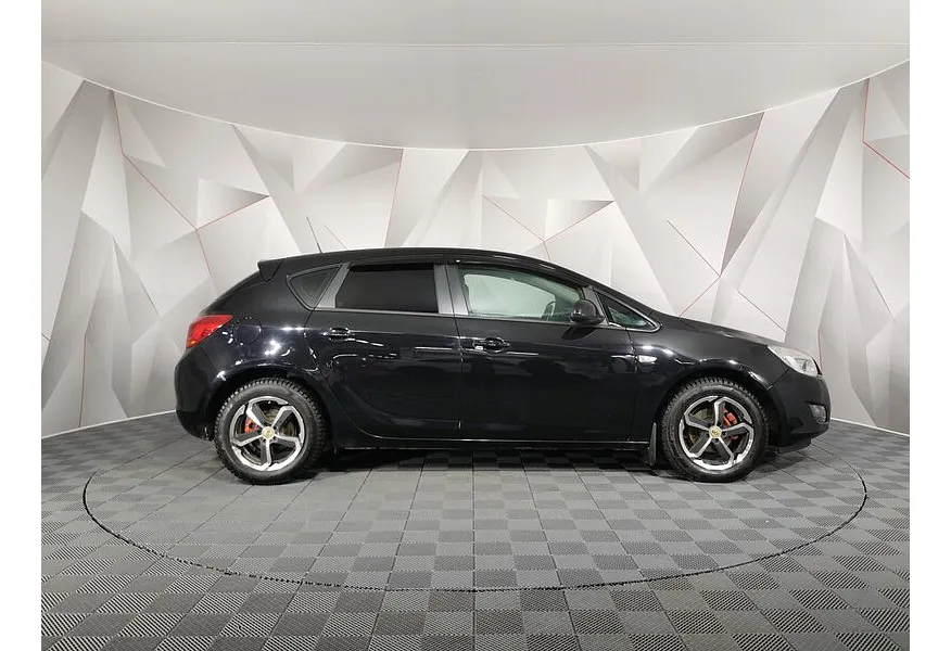 Opel Astra 1.4 MT (100 л.с.) Черный в АВИЛОН. Слайд №6 Opel Astra 1.4 MT (100 л.с.) Черный в АВИЛОН. Слайд №6