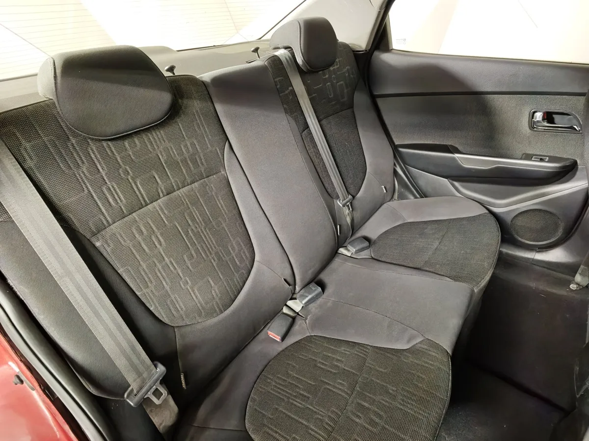 Kia Rio 1.6 MT (123 л.с.) Красный в АВИЛОН. Слайд №15