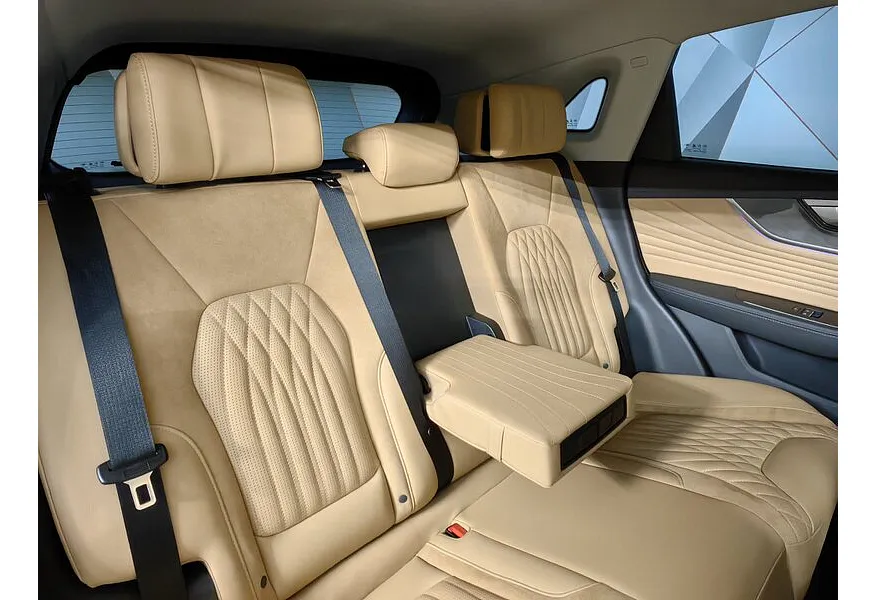 АВИЛОН - Hongqi HS5 2.0T AT 4WD (245 л.с.) Deluxe Фиолетовый - slide 14