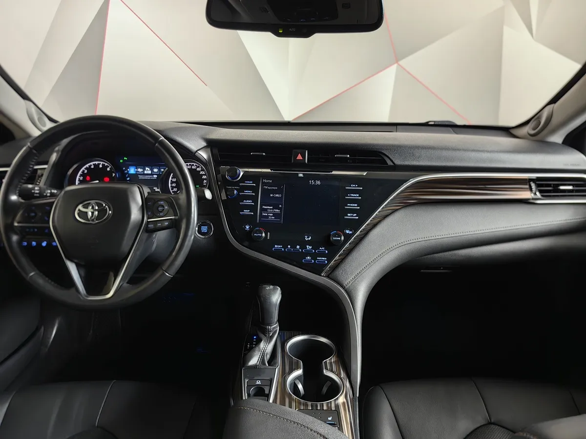 Toyota Camry 3.5 AT (249 л.с.) Черный в АВИЛОН. Слайд №15