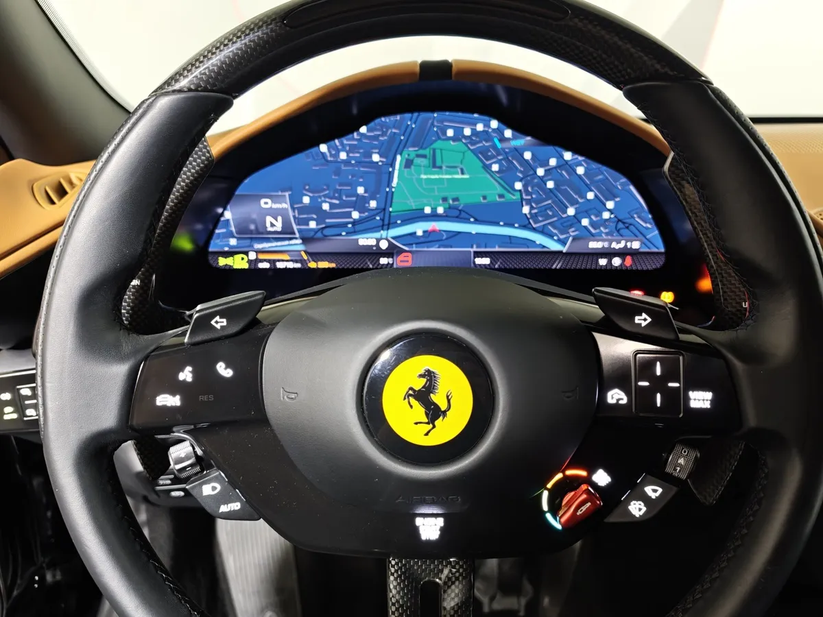 Ferrari Roma 3.9 AMT (620 л.с.) Черный в АВИЛОН. Слайд №26
