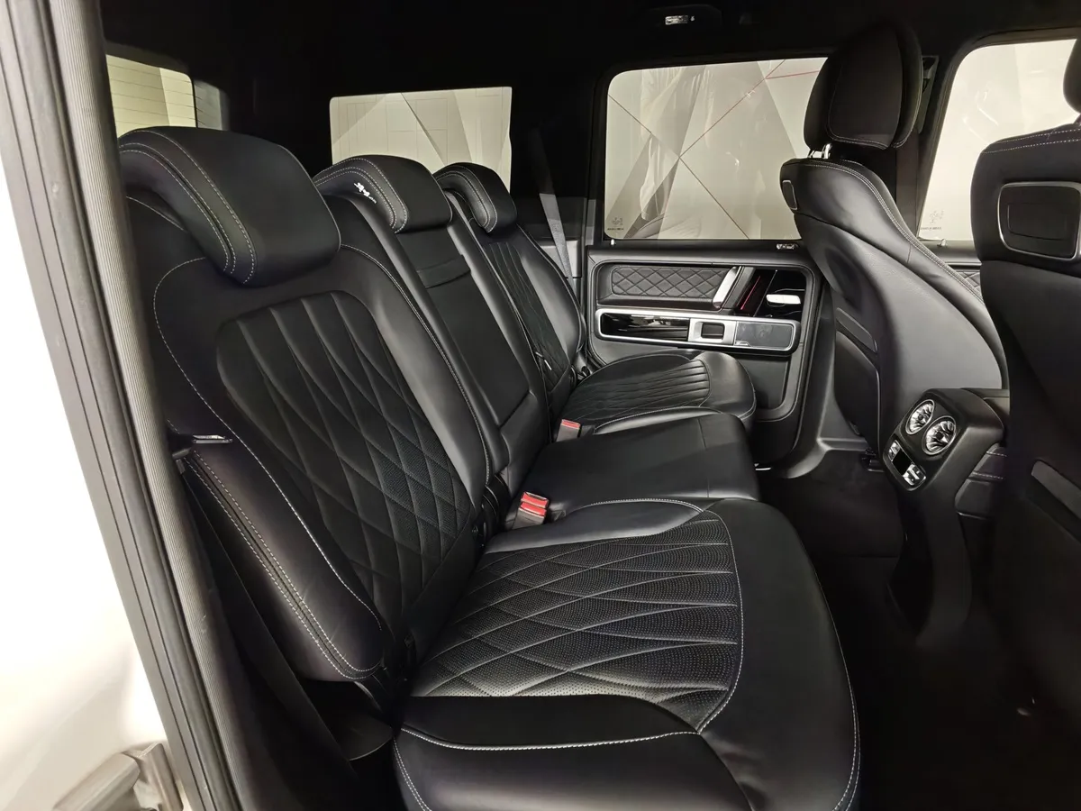 Mercedes-Benz G-Класс G 63 AMG Speedshift 4Matic (585 л.с.) Белый в АВИЛОН. Слайд №16
