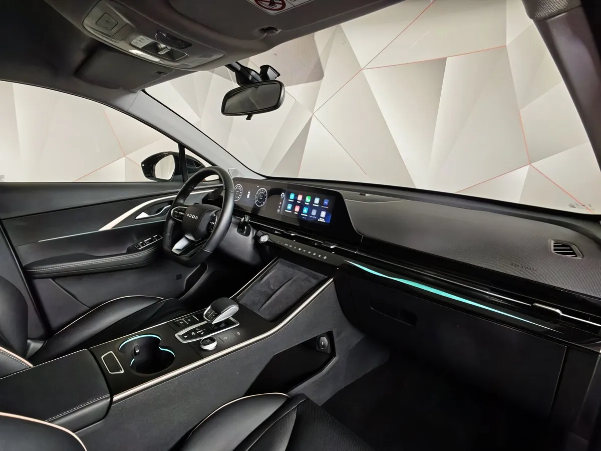 Omoda C5 1.5T CVT (147 л.с.) Lifestyle (красные элементы экстерьера) Серый в АВИЛОН. Слайд №13