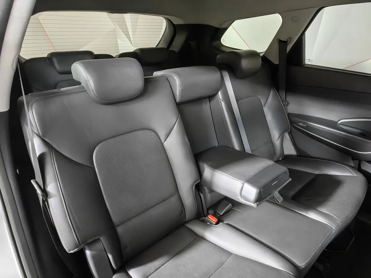 Hyundai Santa Fe 2.2 CRDi AT 4WD (200 л.с.) Style Серебристый в АВИЛОН. Слайд №17