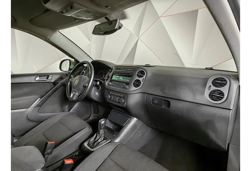 Volkswagen Tiguan 1.4 TSI BlueMotion DSG (150 л.с.) Желтый в АВИЛОН. Слайд №9