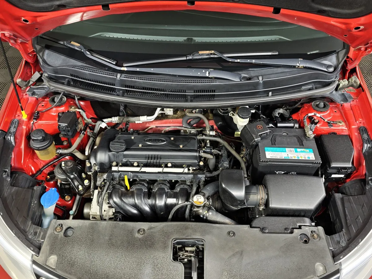 Kia Rio 1.6 AT (123 л.с.) Красный в АВИЛОН. Слайд №11