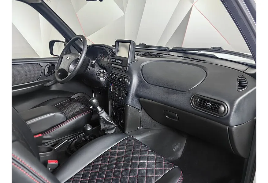 LIVE. Слайд №9