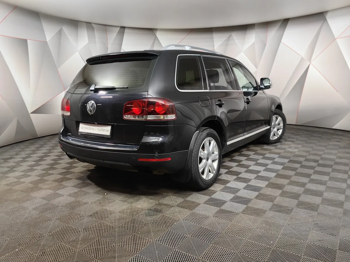Volkswagen Touareg 4.2 Tiptronic (310 л.с.) Черный в АВИЛОН. Слайд №2