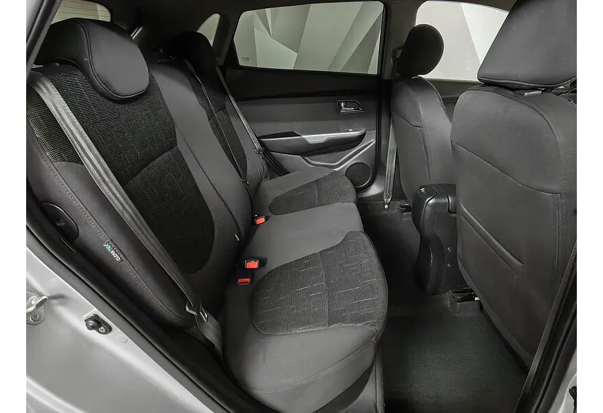 Kia Rio 1.6 MT (123 л.с.) Comfort Серебристый в АВИЛОН. Слайд №14