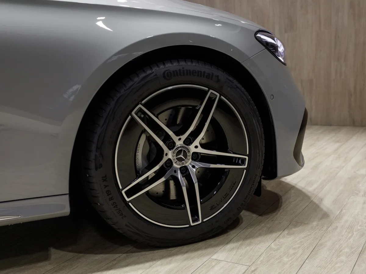 Mercedes-Benz E-Класс E 300 4MATIC (258 л.с.) Серый в АВИЛОН. Слайд №15