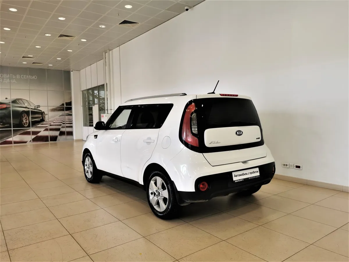 Kia Soul 1.6 AT (124 л.с.) Белый в АВИЛОН. Слайд №4
