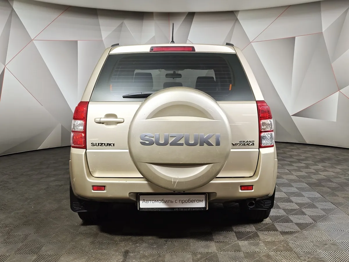 Suzuki Grand Vitara 2.0 AT AWD (140 л.с.) Бежевый в АВИЛОН. Слайд №8