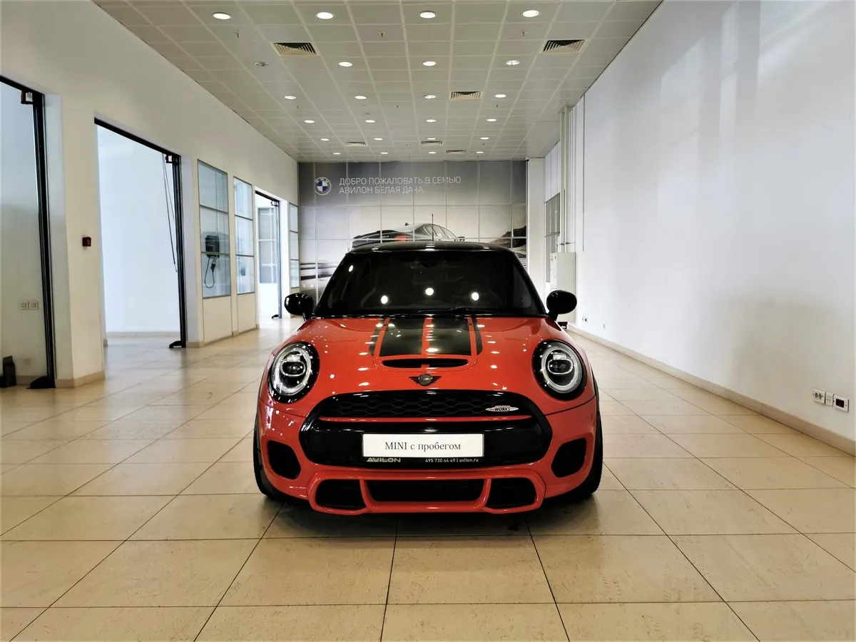 MINI 3 двери JCW 2.0 MT (231 л.с.) Оранжевый в АВИЛОН. Слайд №3