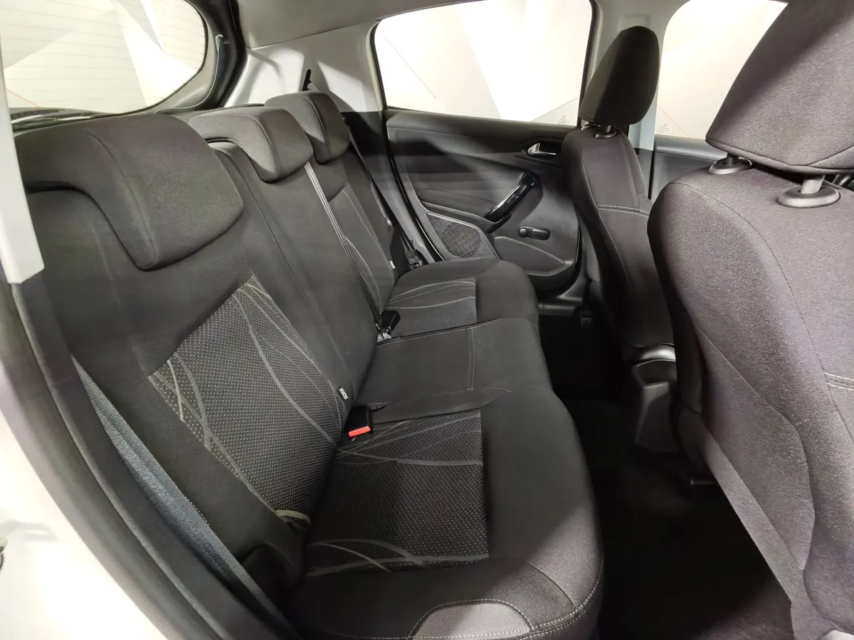Peugeot 208 1.2 VTi MT (82 л.с.) Белый в АВИЛОН. Слайд №15