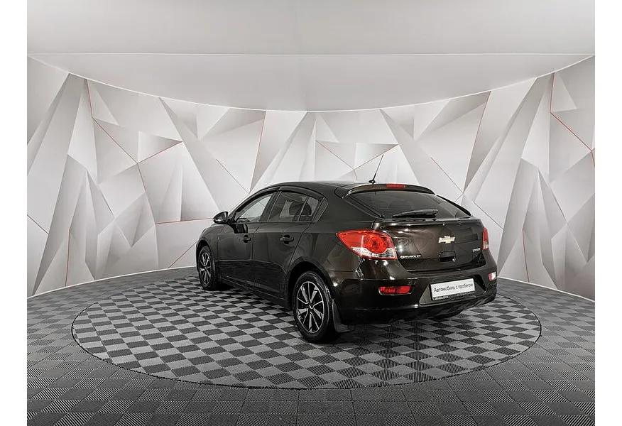 Chevrolet Cruze 1.6 MT (109 л.с.) Коричневый в АВИЛОН. Слайд №4