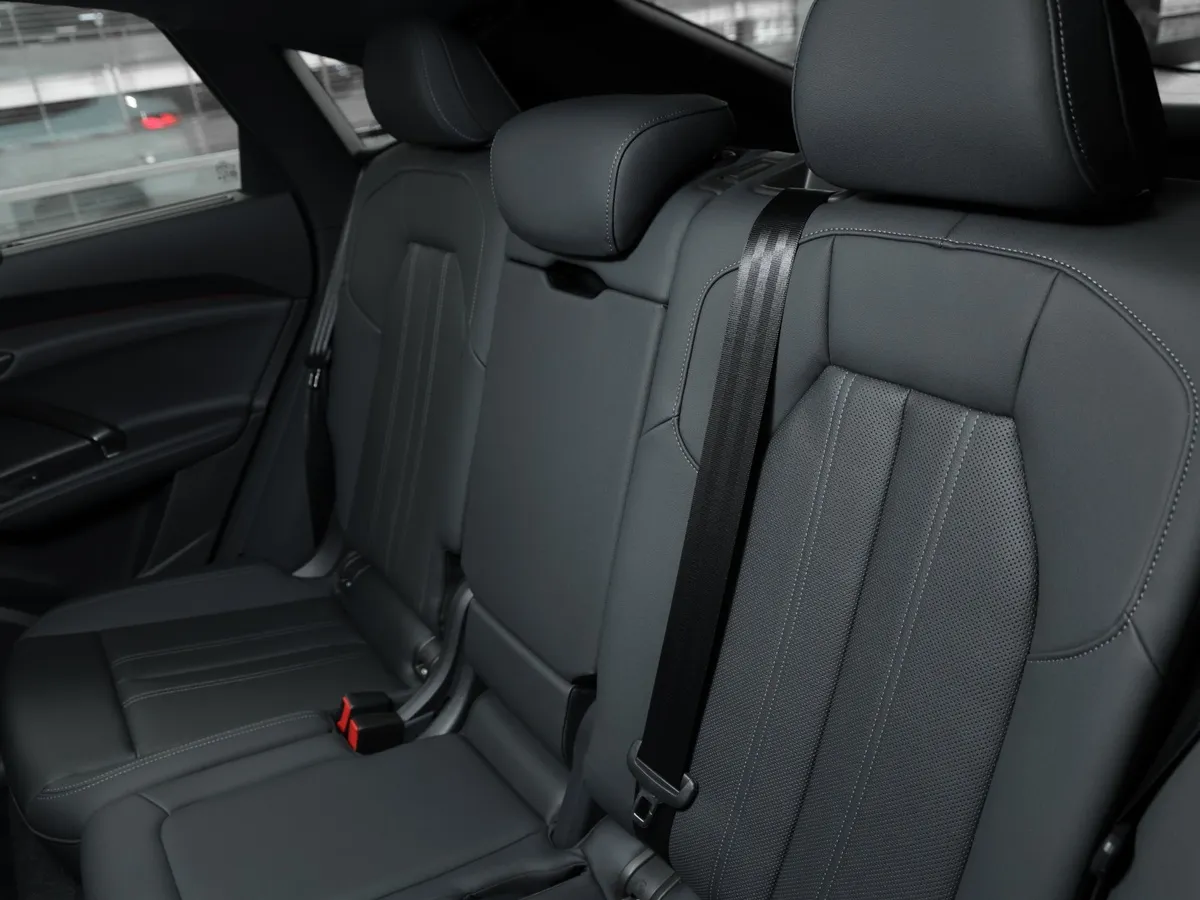 Audi Q5 Sportback 2.0 TFSI S tronic quattro (272 л.с.) Белый в АВИЛОН. Слайд №11