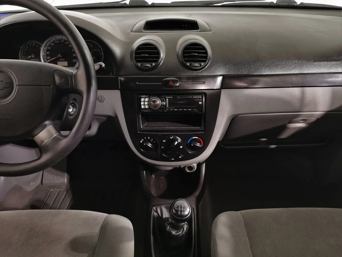 Chevrolet Lacetti 1.4 MT (95 л.с.) Бежевый в АВИЛОН. Слайд №13