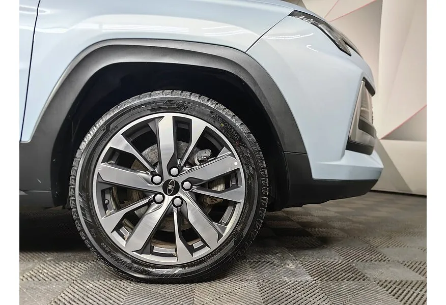 Москвич 3e AT (193 л.с.) Синий в АВИЛОН. Слайд №9