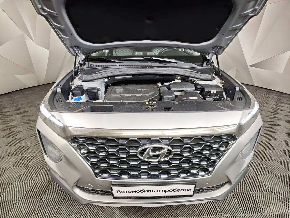 Hyundai Santa Fe 2.4 (188 л.с.) - 6AT Premier Серебристый в АВИЛОН. Слайд №11