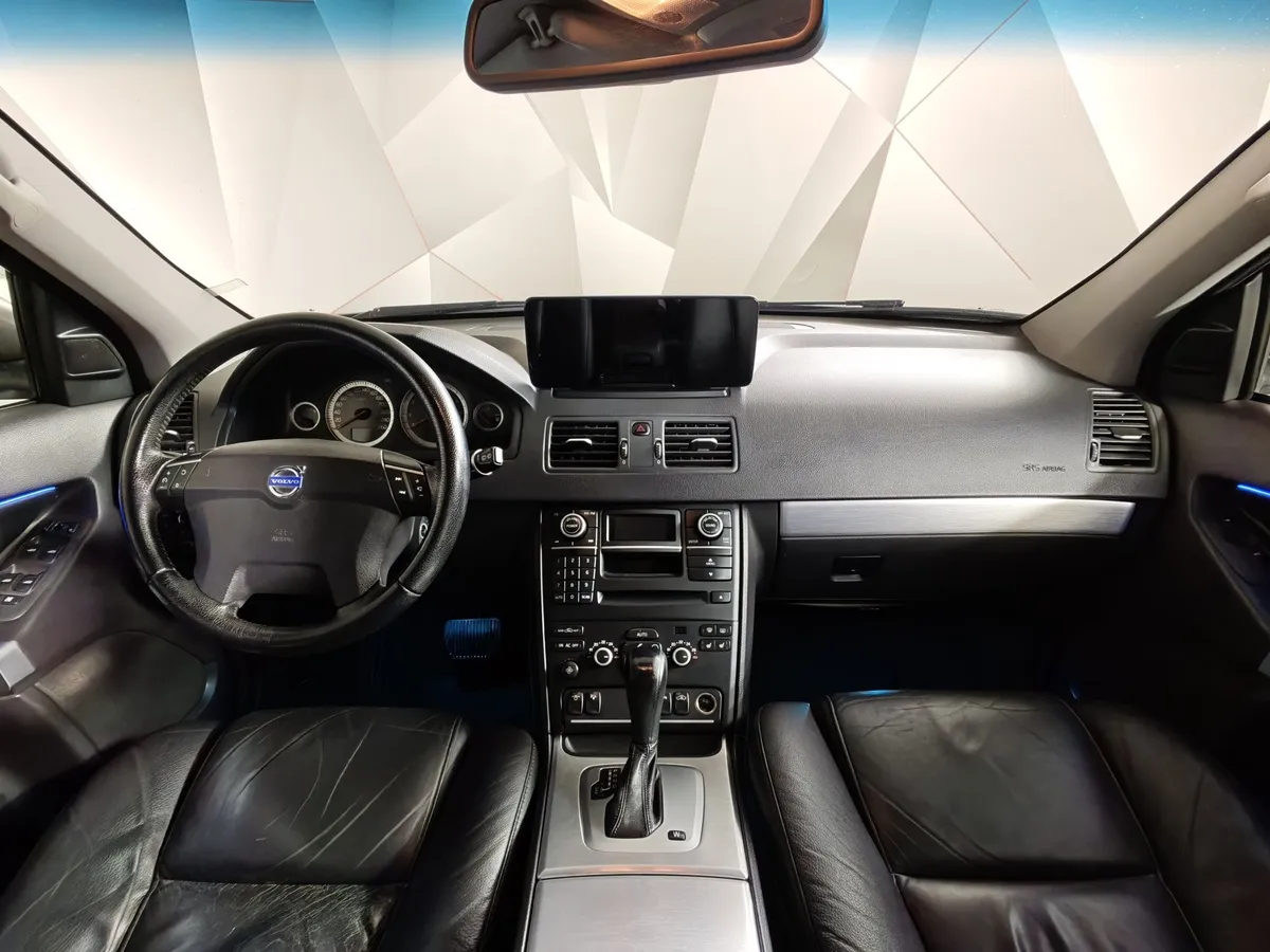 Volvo XC90 2.5 T5 Geartronic AWD (5 мест) (210 л.с.) Коричневый в АВИЛОН. Слайд №14