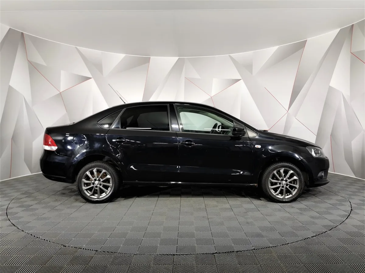 Volkswagen Polo 1.6 Tiptronic (105 л.с.) Comfortline Черный в АВИЛОН. Слайд №6