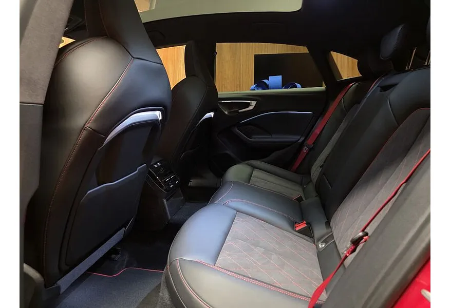 Audi A5 2.0 40 TFSI S-tronic quattro (204 л.с.) Красный в АВИЛОН. Слайд №7