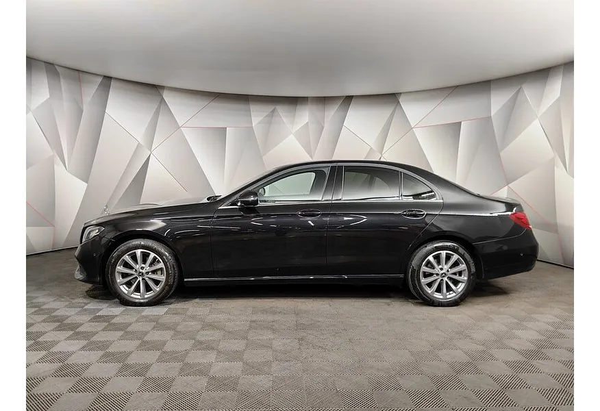 Mercedes-Benz E-Класс E 200 d 9G-TRONIC (160 л.с.) Business (Локальная сборка) Черный в АВИЛОН. Слайд №5